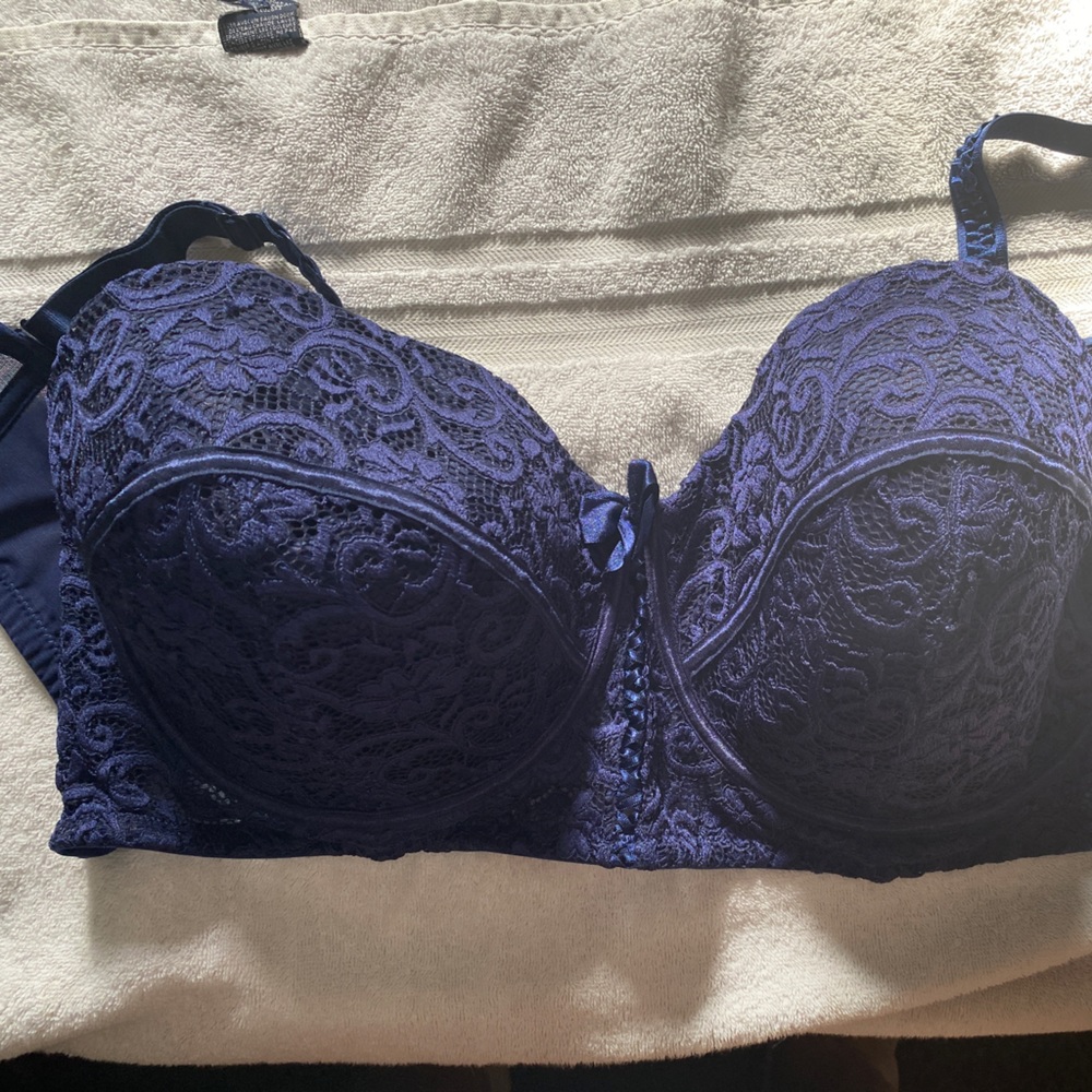Beautiful Rich Blue design. Gentle used